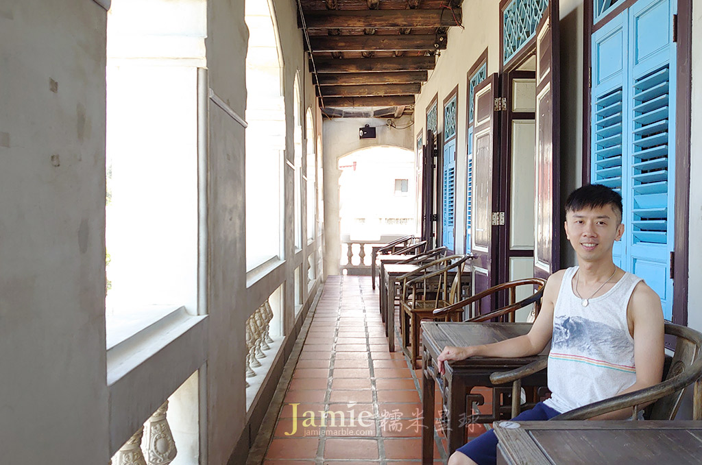 jamie糯米在二樓留念