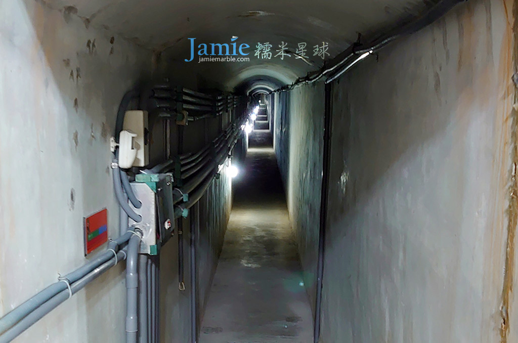 坑道出口與管線