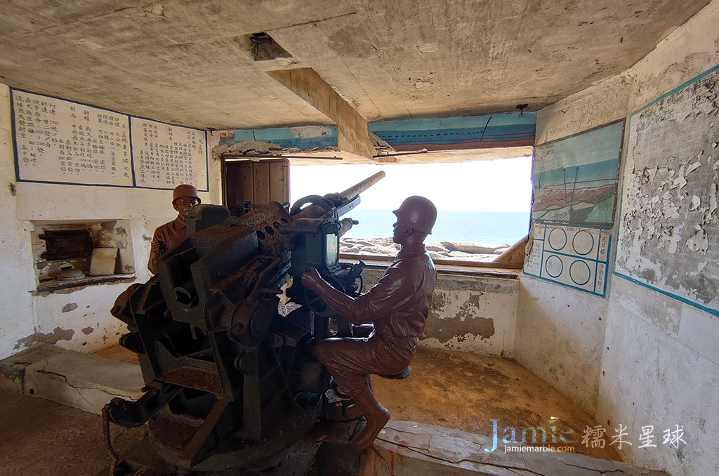 股海防砲台石造軍人模型