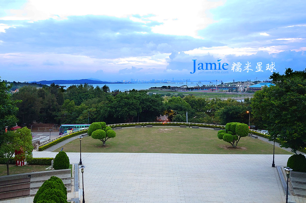 三樓登高眺望廈門莒光湖美景