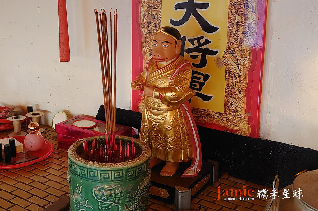 台南豬母娘娘姻緣廟,鎮海大將軍神尊,黑皮夫人