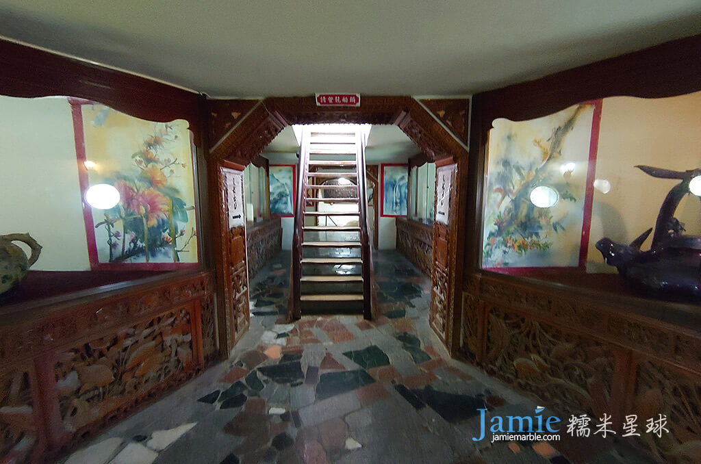 龍船登龍頭內部房間,有階梯走上去