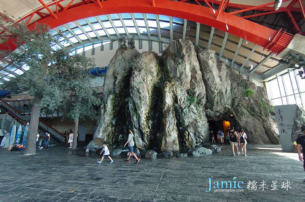 台灣水域館巨石造景