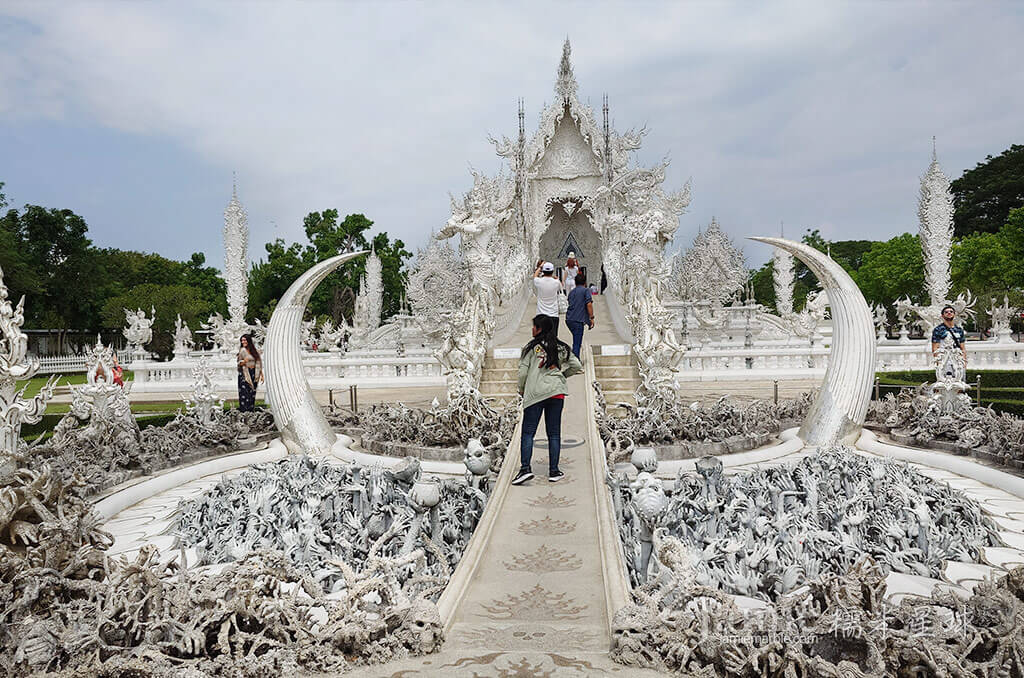 白龍寺佛堂入口