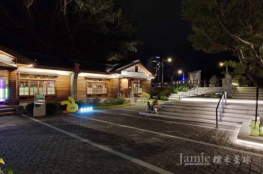 花蓮將軍府入口夜景